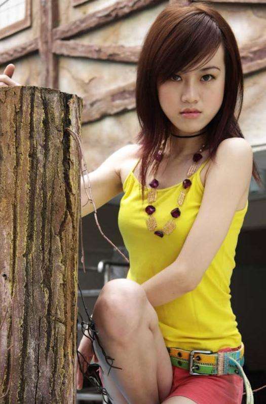 Cewek SPG Solo