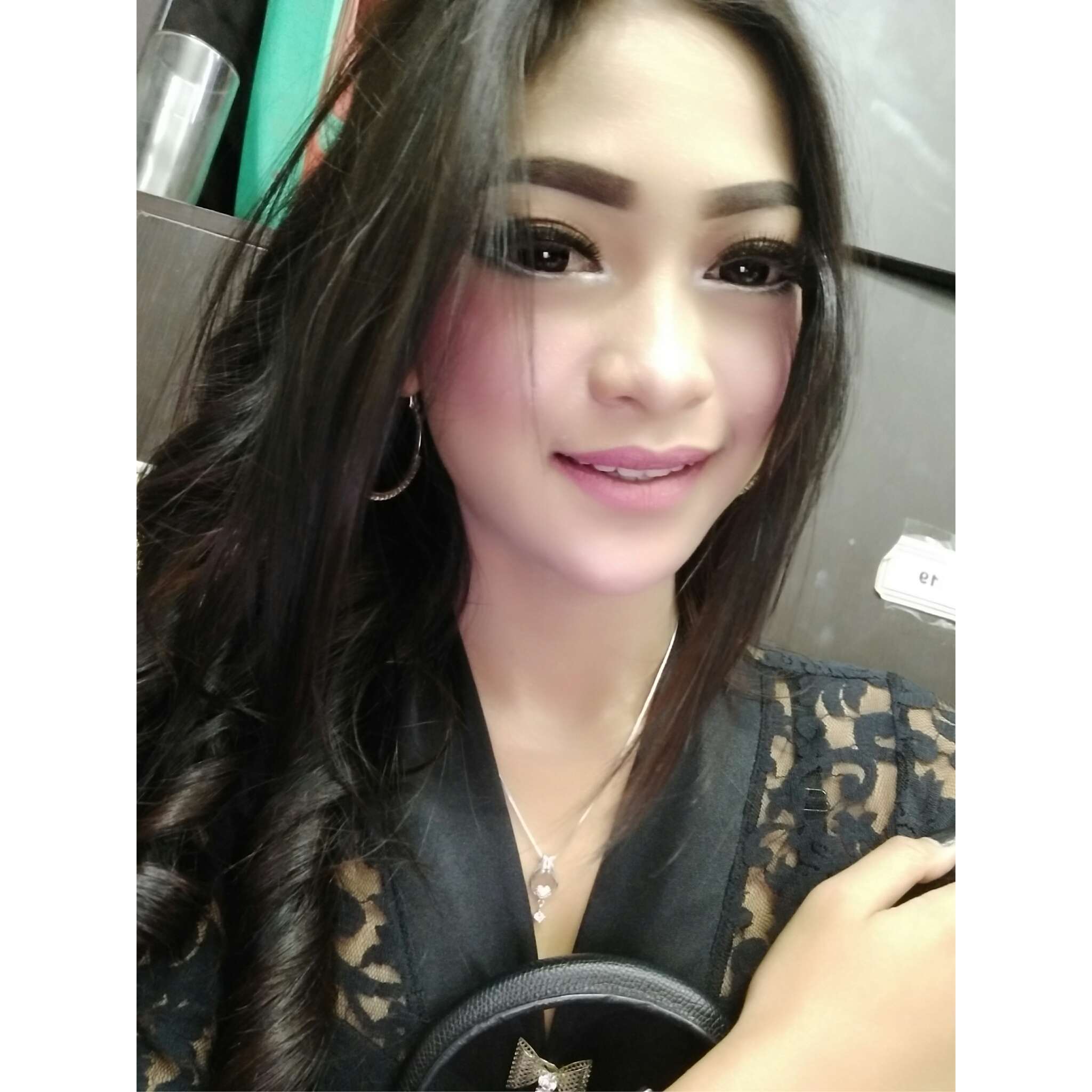 Fhinaartamevia - Model Dari Bandung - ELWA